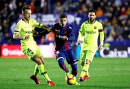 股票代码：基米希超越贝肯鲍尔