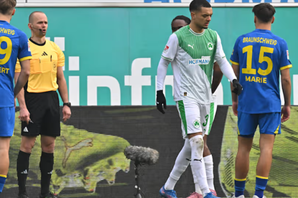 斯图加特球员杰米·勒沃林拒绝英超转会，德国足协主席赞扬斯图加特的“七星阵”