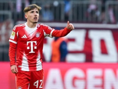 拜仁17岁神童冲击欧冠历史！卡尔若破门将创最年轻连续进球纪录