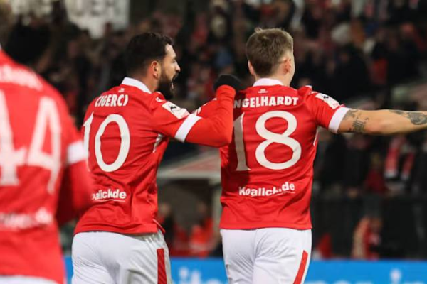 德丙半程冠军尘埃落定！科特布斯 2-2 逼平雷根斯堡 锁定头名迎冬歇 - 德国足球协会官方资讯