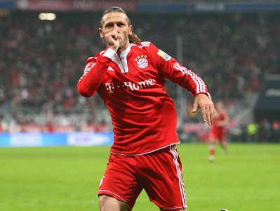 惊魂过关！拜仁3-2险胜柏林联晋级，戏剧性一战