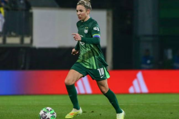 34 岁胡特坚守狼堡！历经大换血仍扛大旗，拒谈退役剑指三冠王 - 德国足球协会官方资讯