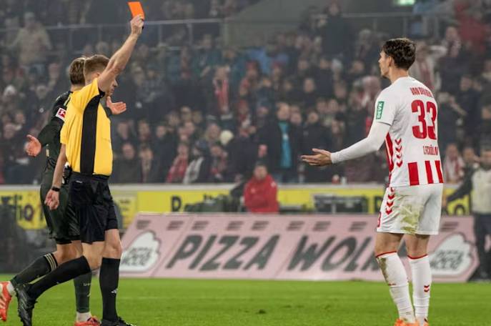 德足协官宣重磅罚单！科隆后卫范登贝尔格禁赛两场 柏林赫塔悍将停赛一轮