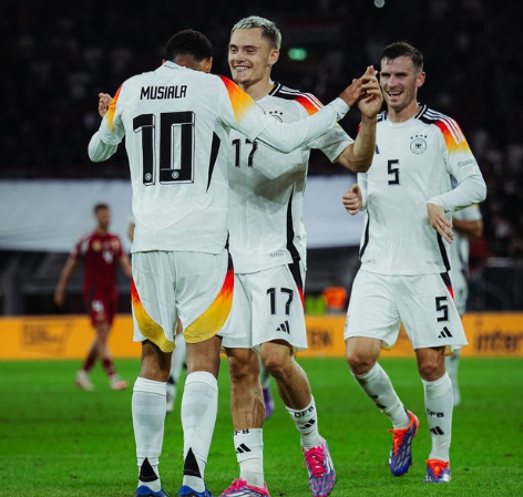 德国足球排名大起底：从巅峰到起伏，战车排名背后藏着哪些密码？